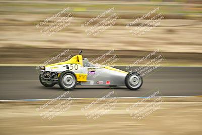 media/Jan-26-2025-CalClub SCCA (Sun) [[cfcea7df88]]/Group 7/Race/